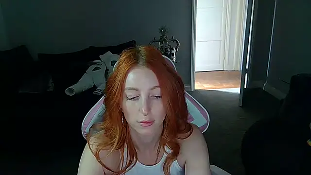 Snapshot of Red_firesquirt chatting on March 20, 2025, 2:42 pm Red firesquirt online show from March 20, 2025, 2:42 pm