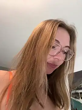 Snapshot of BunnyDiamond1 chatting on February 23, 2025, 4:13 pm BunnyDiamond1 online show from February 23, 2025, 4:13 pm