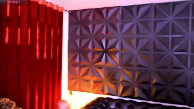 Snapshot of Misselektra__ chatting on December 28, 2024, 3:47 am Misselektra   online show from December 28, 2024, 3:47 am