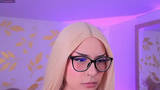 Snapshot of Misselektra__ chatting on September 15, 2025, 5:07 am Misselektra   online show from September 15, 2025, 5:07 am