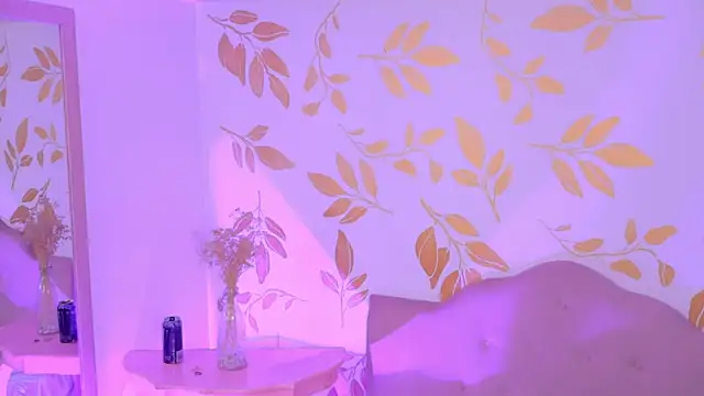Snapshot of Misselektra__ chatting on October 8, 2025, 4:32 am Misselektra   online show from October 8, 2025, 4:32 am