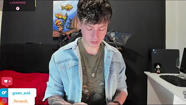 Green acid01 online show from September 12, 2025, 12:16 pm