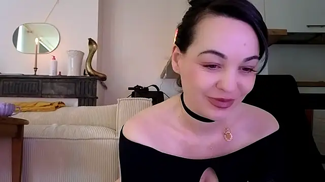 Lilie romeo online show from January 6, 2025, 11:40 am