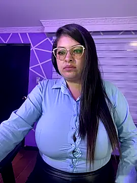 MiiaaJoness online show from November 4, 2025, 3:22 pm