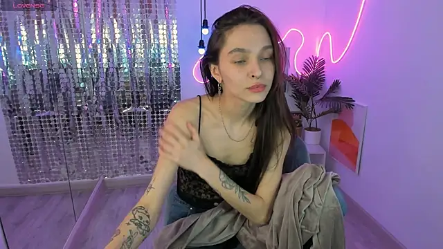 Snapshot of ChloeSunny chatting on April 6, 2026, 4:46 am ChloeSunny online show from April 6, 2026, 4:46 am