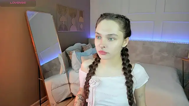 Snapshot of ChloeSunny chatting on May 16, 2026, 2:16 pm ChloeSunny online show from May 16, 2026, 2:16 pm