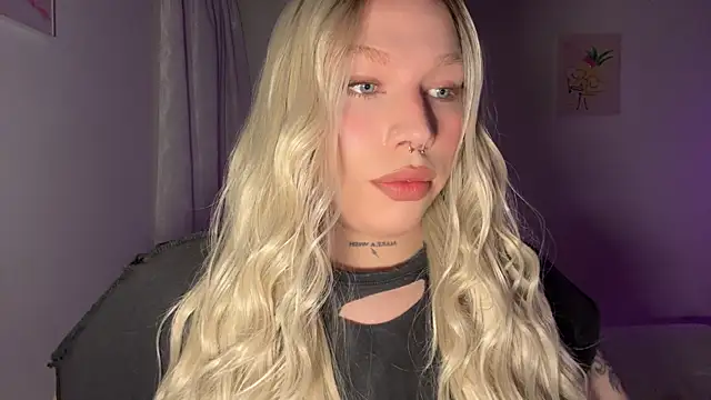 IsabellaFigueredo   online show from February 22, 2026, 11:53 am