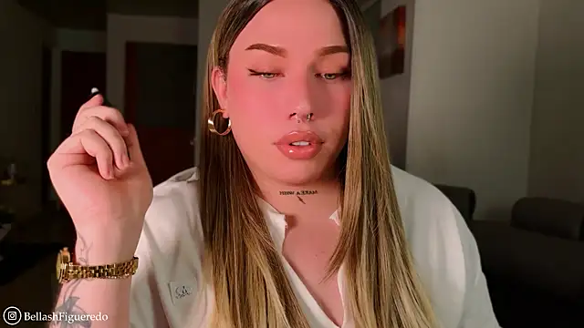 IsabellaFigueredo   online show from April 18, 2026, 10:10 pm