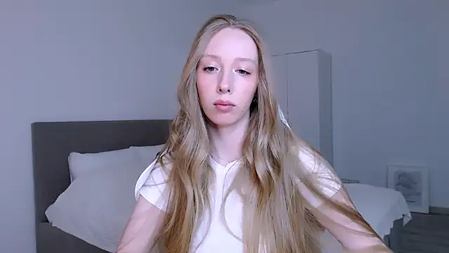 Luna insniity online show from February 13, 2026, 8:49 pm