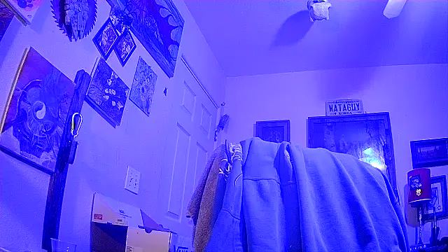 druetrue online show from November 24, 2025, 1:27 am