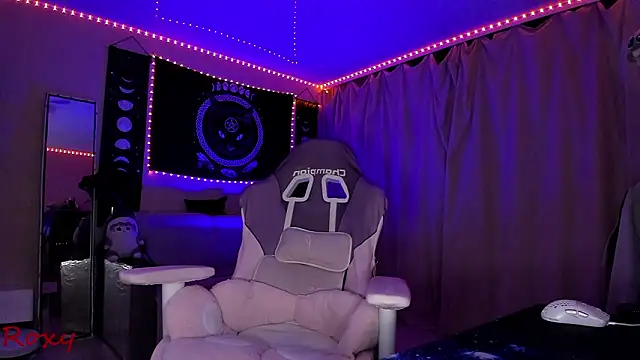 wet dream  online show from March 8, 2026, 4:11 pm