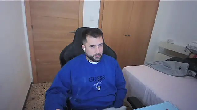 alex877x online show from November 18, 2025, 8:41 am