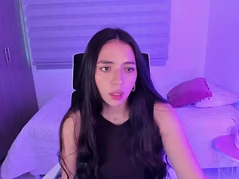 Snapshot of Camila_ec2 chatting on February 21, 2026, 10:44 pm Camila ec2 online show from February 21, 2026, 10:44 pm