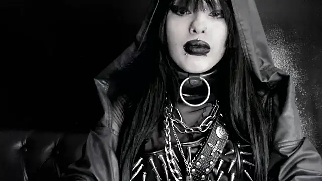 XXIOUX online show from April 26, 2026, 7:11 pm