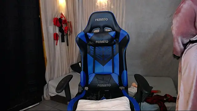 Snapshot of julia_sweet_1 chatting on March 3, 2025, 6:59 am julia sweet 1 online show from March 3, 2025, 6:59 am