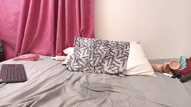 Snapshot of julia_sweet_1 chatting on January 18, 2026, 11:30 pm julia sweet 1 online show from January 18, 2026, 11:30 pm