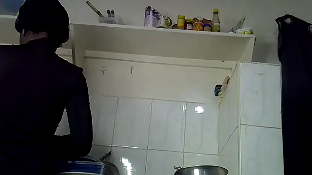 Enkarxx online show from April 13, 2026, 7:36 am