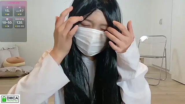 SUZU  online show from October 19, 2025, 1:12 pm