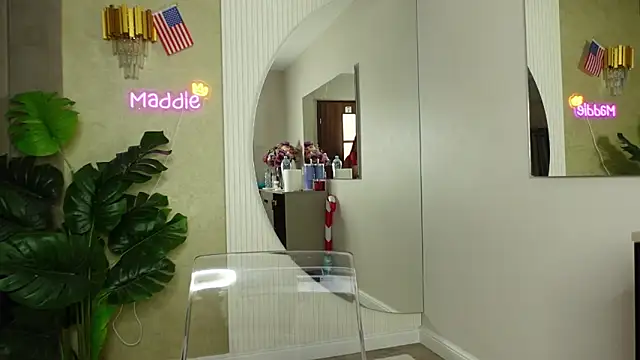 CelesteBailey online show from April 17, 2026, 3:20 am