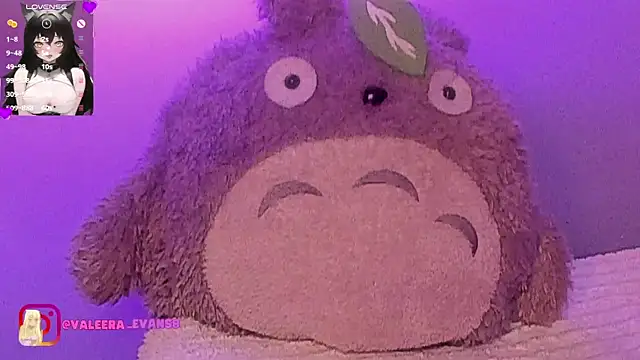 Valeera Evans8 online show from March 21, 2025, 5:11 am