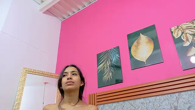 Snapshot of littlee_emilyy_ chatting on March 19, 2026, 12:53 pm littlee emilyy online show from March 19, 2026, 12:53 pm