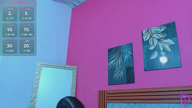 Snapshot of littlee_emilyy_ chatting on April 9, 2026, 12:43 pm littlee emilyy online show from April 9, 2026, 12:43 pm