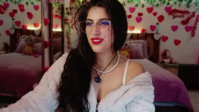 azahar  ziiz online show from February 11, 2026, 1:21 am