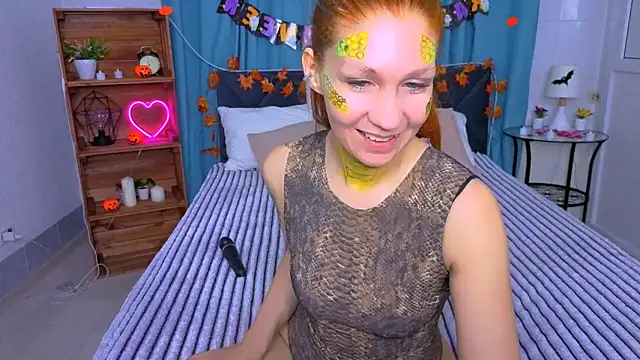 Snapshot of LucieHells chatting on October 30, 2025, 1:29 am LucieHells online show from October 30, 2025, 1:29 am