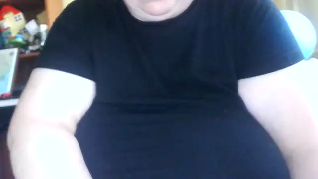 Nataliesbestjuggs online show from July 8, 2026, 3:44 am