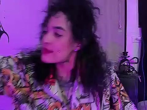 sarah benjjaminn online show from June 4, 2026, 12:49 am