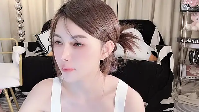 Snapshot of lvy-w chatting on March 6, 2025, 11:36 am lvy-w online show from March 6, 2025, 11:36 am