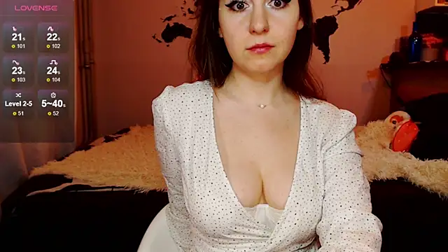 Snapshot of missgenevaonceagain_ chatting on February 19, 2025, 11:04 pm missgenevaonceagain  online show from February 19, 2025, 11:04 pm