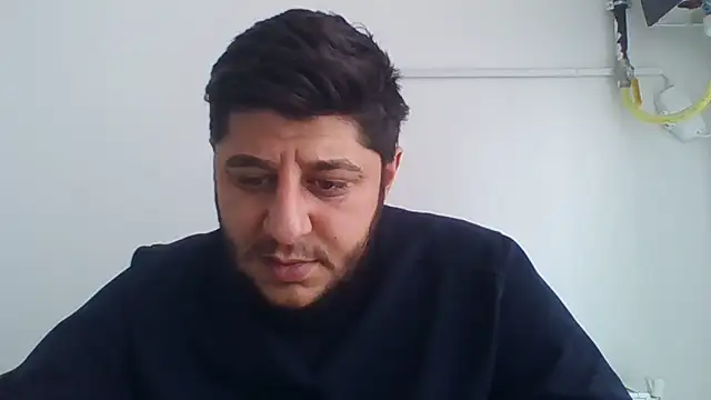 erkekkkadam online show from February 28, 2025, 9:58 am