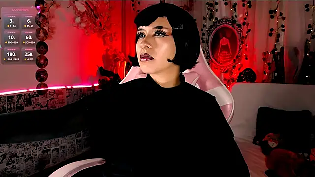 kitty roxy online show from October 12, 2025, 5:17 am