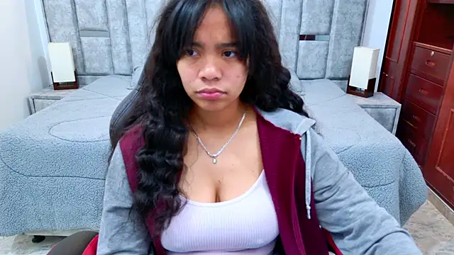 Snapshot of laureentt_ chatting on February 13, 2026, 3:13 am laureentt online show from February 13, 2026, 3:13 am