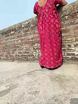 COUPLLE VILLAGE online show from January 28, 2025, 6:49 am