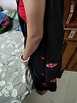 COUPLLE VILLAGE online show from March 3, 2025, 3:30 am