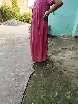 COUPLLE VILLAGE online show from October 8, 2025, 2:20 am