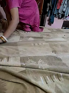 COUPLLE VILLAGE online show from October 18, 2025, 2:14 am