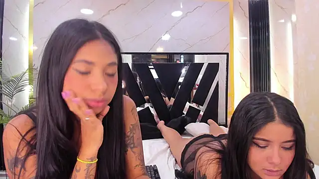 Snapshot of Lia-Anahiz chatting on March 1, 2025, 3:21 am Lia-Anahiz online show from March 1, 2025, 3:21 am