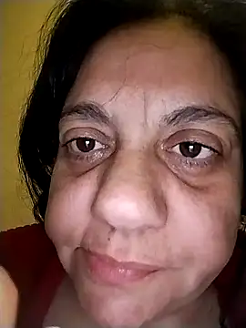 Snapshot of BustyBabyOfficial chatting on December 29, 2024, 2:49 am BustyBabyOfficial online show from December 29, 2024, 2:49 am