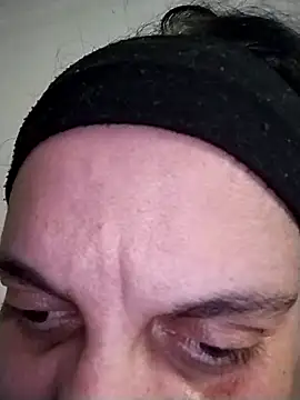 Snapshot of BustyBabyOfficial chatting on February 18, 2025, 2:27 pm BustyBabyOfficial online show from February 18, 2025, 2:27 pm