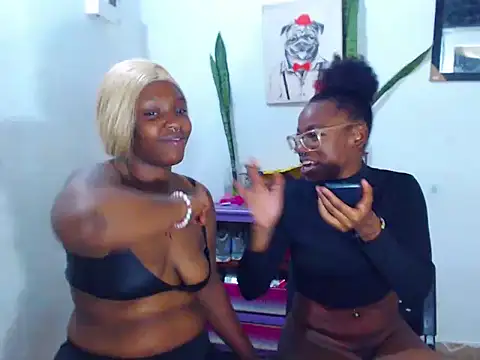 Snapshot of The_wickles_4443 chatting on January 26, 2025, 1:09 am The wickles 4443 online show from January 26, 2025, 1:09 am