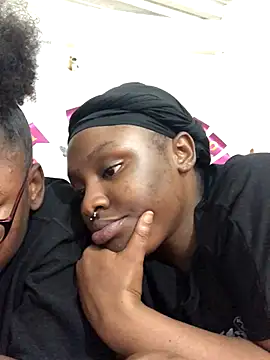 Snapshot of The_wickles_4443 chatting on October 21, 2025, 7:58 pm The wickles 4443 online show from October 21, 2025, 7:58 pm