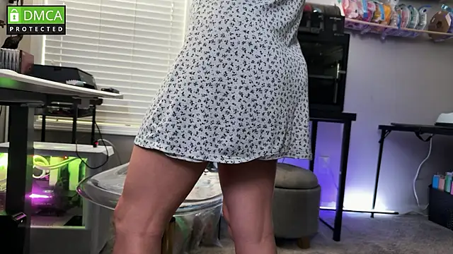 Snapshot of Cosmic_Rose chatting on March 8, 2026, 2:10 pm Cosmic Rose online show from March 8, 2026, 2:10 pm