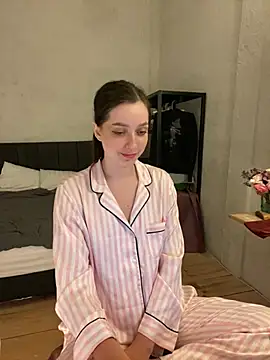 Snapshot of _liatris_ chatting on March 12, 2025, 11:42 am  liatris  online show from March 12, 2025, 11:42 am
