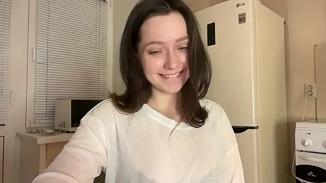 Snapshot of _liatris_ chatting on October 5, 2025, 2:37 pm  liatris  online show from October 5, 2025, 2:37 pm