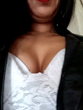 Snapshot of Astrid-- chatting on February 25, 2025, 7:58 pm Astrid-- online show from February 25, 2025, 7:58 pm