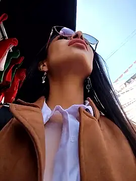 Astrid-- online show from December 15, 2025, 3:05 pm