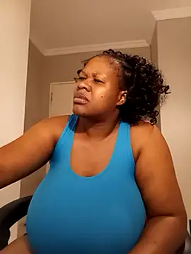 bustylisa1983 online show from March 3, 2025, 1:31 am